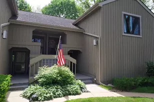 347-D Hickory Ln, Lake Barrington, IL 60010 - Photo 1