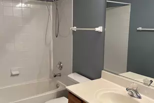 2210 Scott Ln, Aurora, IL 60502 - Photo 7