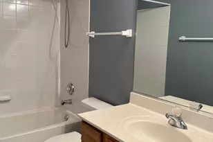 2210 Scott Ln, Aurora, IL 60502 - Photo 11
