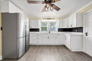 310 Godfrey Ave, Lockport, IL 60441 - Photo 11