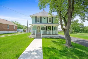 310 Godfrey Ave, Lockport, IL 60441 - Photo 1