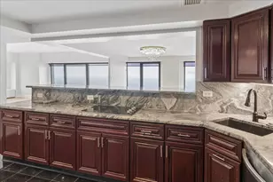 175 E Delaware Pl, Chicago, IL 60611 - Photo 7