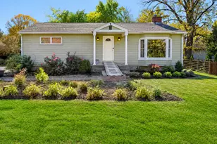 725 41st St, Downers Grove, IL 60515 - Photo 1