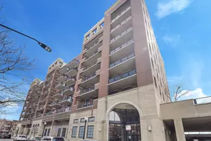 811 W 15th Pl, Chicago, IL 60608 - Photo 1