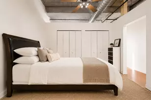 811 W 15th Pl, Chicago, IL 60608 - Photo 13