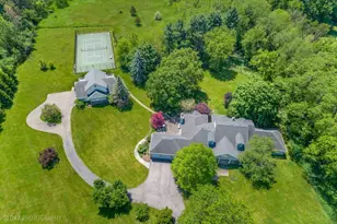 209 Spring Creek Rd, Barrington Hills, IL 60010 - Photo 3