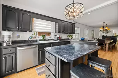 83 N Park Boulevard, Glen Ellyn, IL 60137 - Photo 3