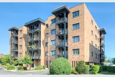 9396 Landings Lane #305, Des Plaines, IL 60016 - Photo 1