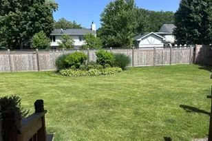 1123 Breckenridge Ave, Lake Forest, IL 60045 - Photo 3