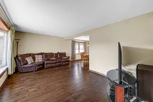 8938 W 169th Pl, Orland Hills, IL 60487 - Photo 5