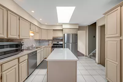 8938 W 169th Place, Orland Hills, IL 60487 - Photo 9
