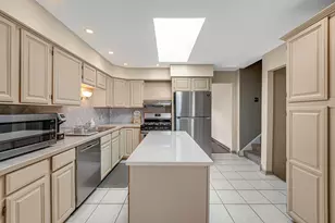 8938 W 169th Pl, Orland Hills, IL 60487 - Photo 9