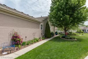 16601 Grandwood Lake Dr, Crest Hill, IL 60403 - Photo 25