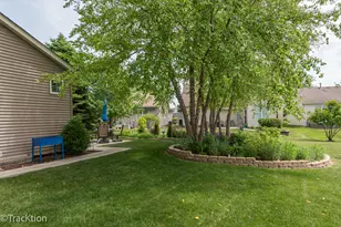 16601 Grandwood Lake Dr, Crest Hill, IL 60403 - Photo 27