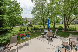16601 Grandwood Lake Dr, Crest Hill, IL 60403 - Photo 31