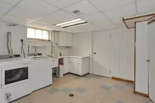 10118 S Turner Ave, Evergreen Park, IL 60805 - Photo 25
