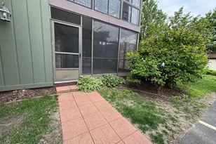 9168 S Rd, Palos Hills, IL 60465 - Photo 11