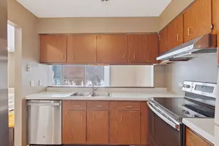 835 Waterview Cir, Vernon Hills, IL 60061 - Photo 9