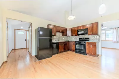 15609 Clifton Park Avenue, Markham, IL 60428 - Photo 3