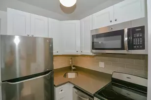 817 W Lakeside Pl, Chicago, IL 60640 - Photo 3