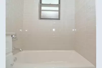 817 W Lakeside Place #506, Chicago, IL 60640 - Photo 11