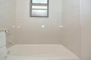 817 W Lakeside Pl, Chicago, IL 60640 - Photo 11