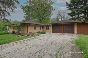 3320 Sharon Pl, Zion, IL 60099 - Photo 3