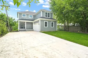 249 E Kenilworth Ave, Villa Park, IL 60181 - Photo 1