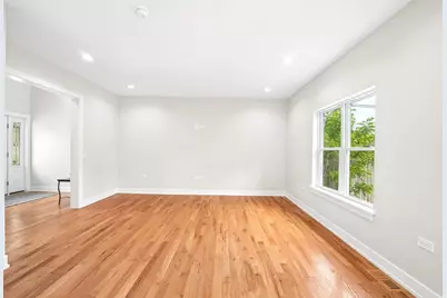 249 E Kenilworth Avenue, Villa Park, IL 60181 - Photo 7