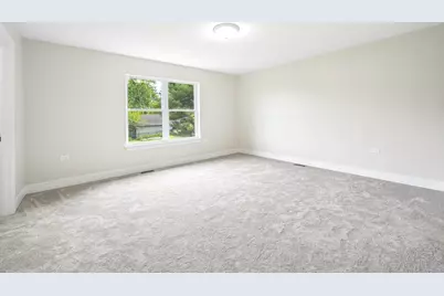 249 E Kenilworth Avenue, Villa Park, IL 60181 - Photo 15
