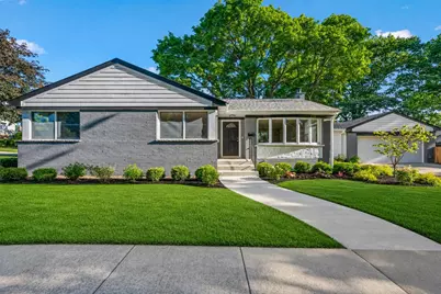 20 N Waverly Place, Mount Prospect, IL 60056 - Photo 1