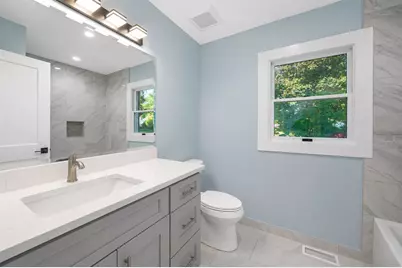 20 N Waverly Place, Mount Prospect, IL 60056 - Photo 9