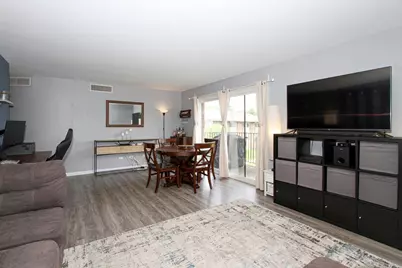 2300 Old Tavern Road #203, Lisle, IL 60532 - Photo 7