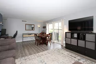 2300 Old Tavern Rd, Lisle, IL 60532 - Photo 7