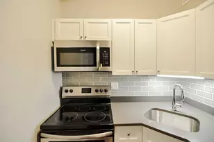 817 W Lakeside Pl, Chicago, IL 60640 - Photo 5