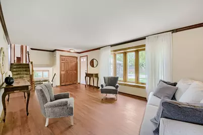 1325 Hawkins Avenue, Downers Grove, IL 60516 - Photo 3