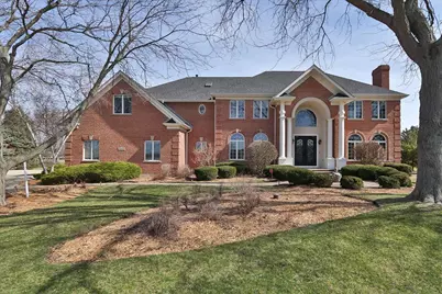 5N523 E Lakeview Circle, Saint Charles, IL 60175 - Photo 1