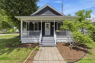 390 W Gordon St, Coal City, IL 60416 - Photo 1