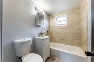 2048 W 70th Pl, Chicago, IL 60636 - Photo 13