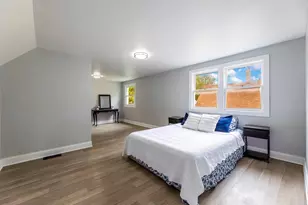 2048 W 70th Pl, Chicago, IL 60636 - Photo 11