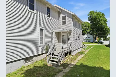 606 Avenue C, Sterling, IL 61081 - Photo 3