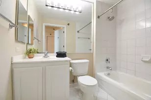 345 N La Salle Dr, Chicago, IL 60654 - Photo 15