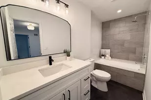 565 Kensington Ct, Roselle, IL 60172 - Photo 13