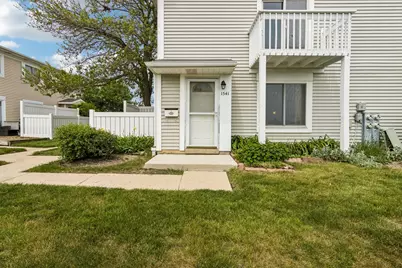1541 Cornell Circle #0, Hoffman Estates, IL 60169 - Photo 3