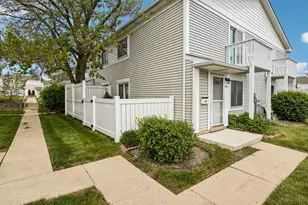 1541 Cornell Cir, Hoffman Estates, IL 60169 - Photo 1