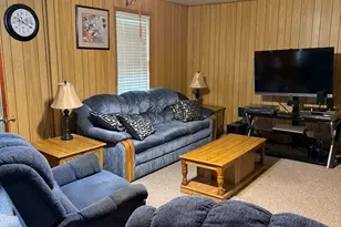 407 Middleton St, Iuka, IL 62849 - Photo 3