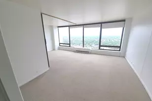 5445 N Sheridan Rd, Chicago, IL 60640 - Photo 3