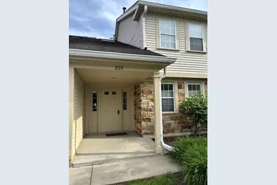 200 Dublin Lane #200, Schaumburg, IL 60194 - Photo 1