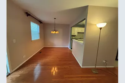 200 Dublin Lane #200, Schaumburg, IL 60194 - Photo 3