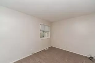 430 Meadow Green Ln, Round Lake Beach, IL 60073 - Photo 7